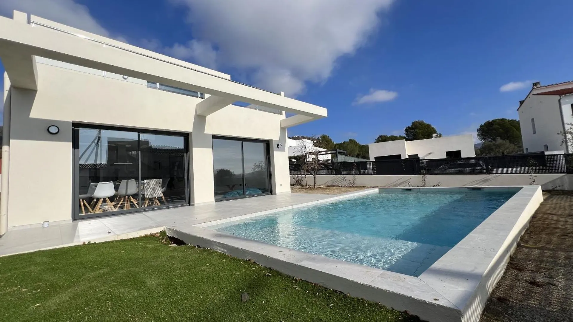 Casa Moderna Roses Con Piscina Y Jardin Mas Bosca, Roses Villa Palau Saverdera